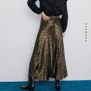 Zara animal printed skirt